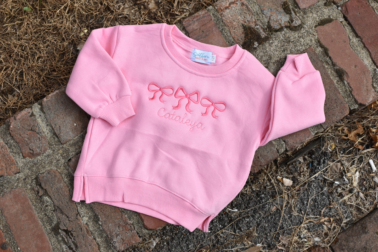 Bow Trio Sweatshirt - Early Dec Ship