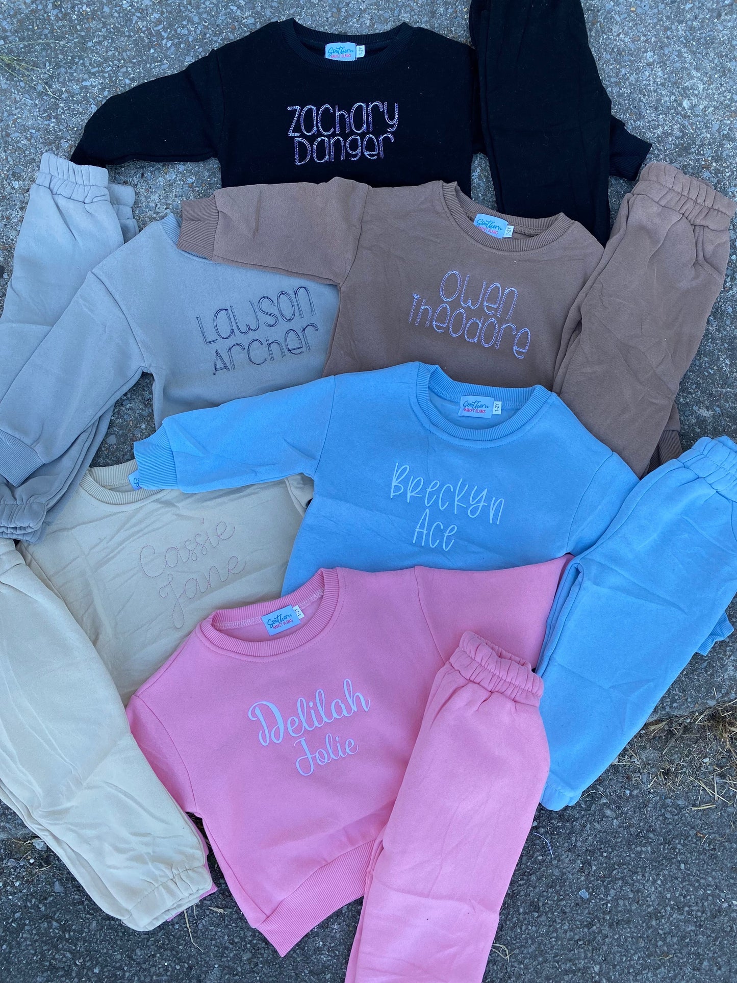 Sweatshirt and Pants Set - RETAIL