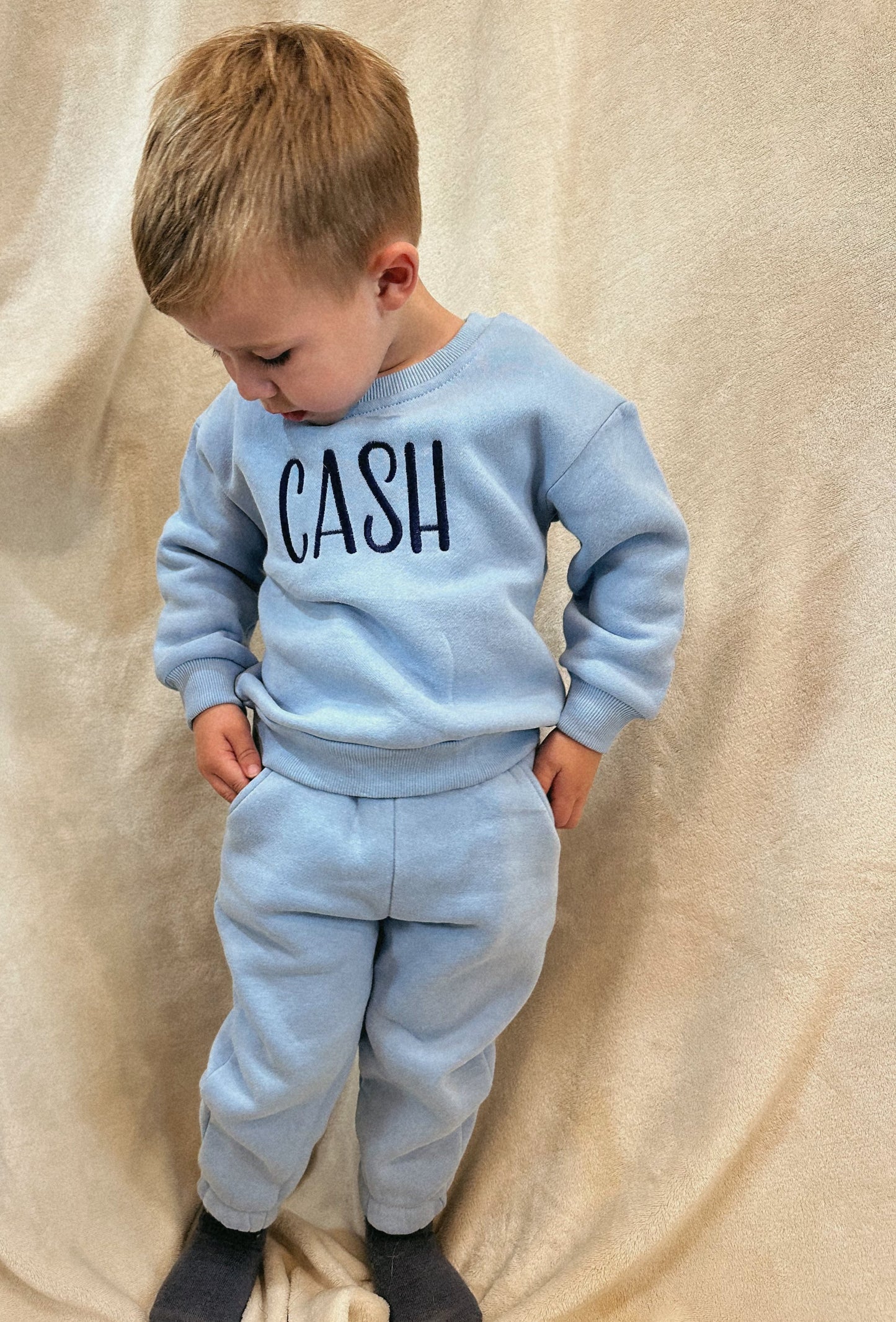 Sweatshirt and Pants Set - RETAIL