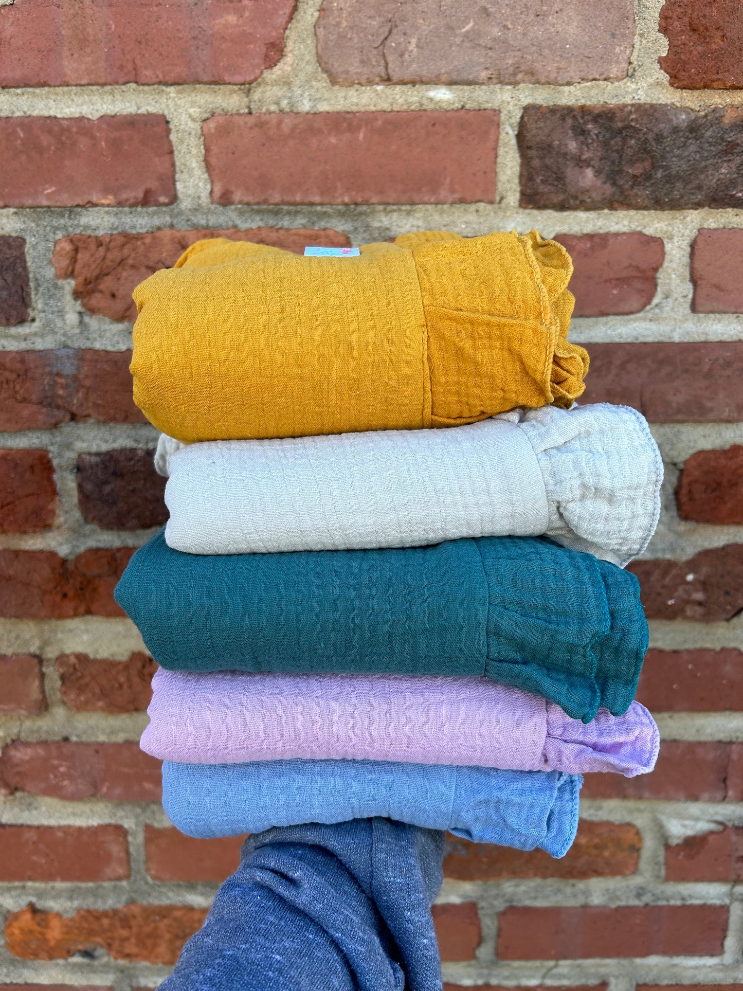 Ruffle baby Blanket - Late June Ship